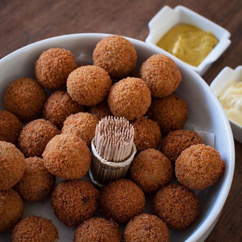 What dishes are worth trying in the Netherlands What dishes are worth trying in the Netherlands