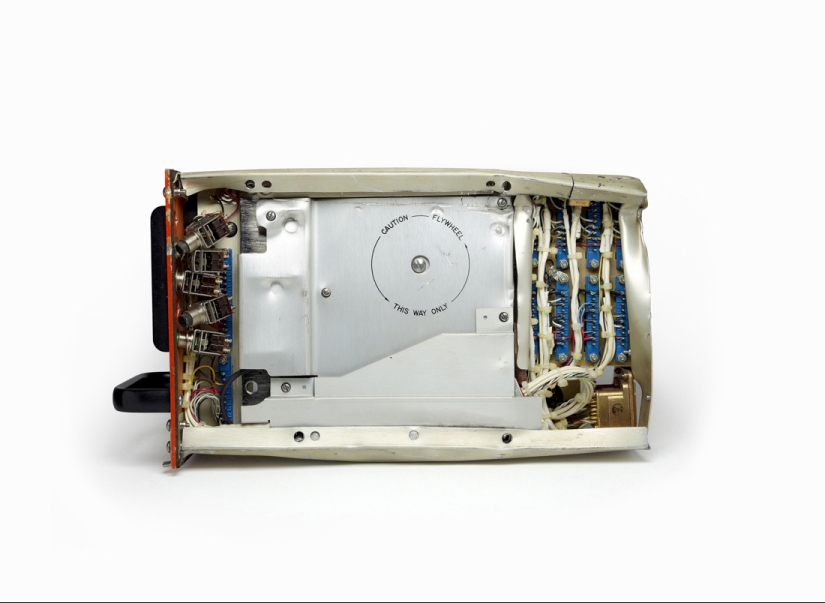 What do black boxes look like?