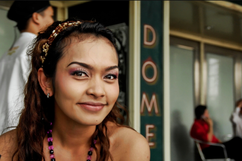 What do people on Earth dream about?