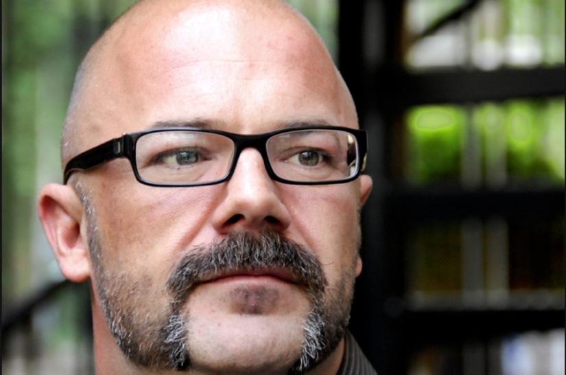 What do people on Earth dream about?