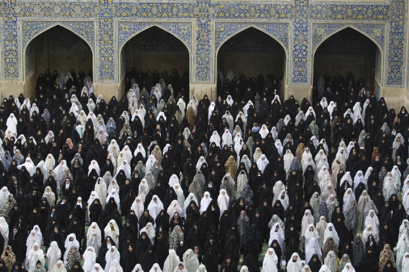 What does Iran look like without politics, persecution, and sanctions