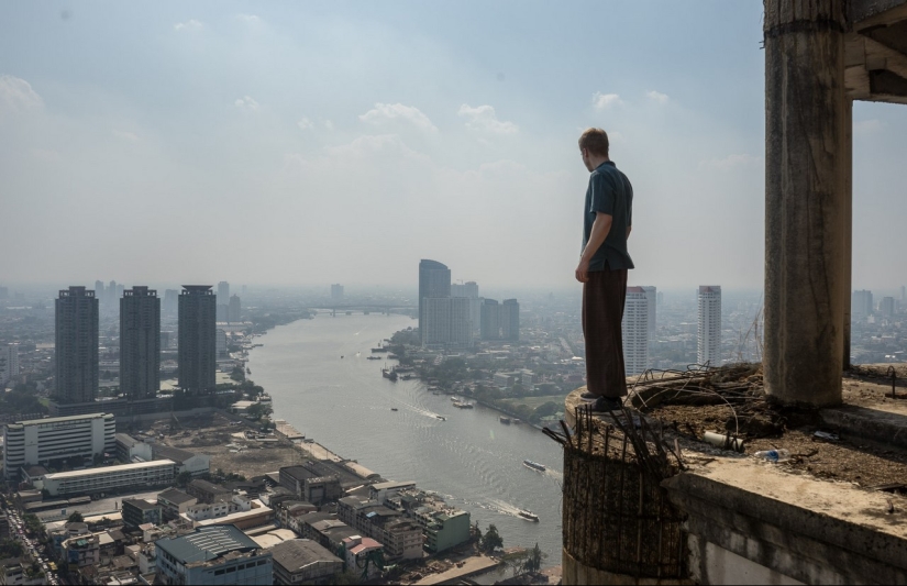 What does the Satorn Tower, the largest abandoned skyscraper in the world, look like What does the Satorn Tower, the largest abandoned skyscraper in the world, look like