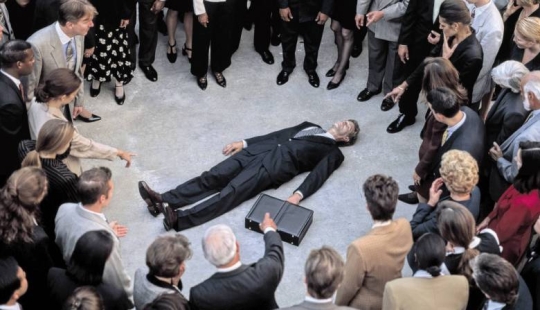 What is the "bystander effect" or Why does a person remain without help in a crowd