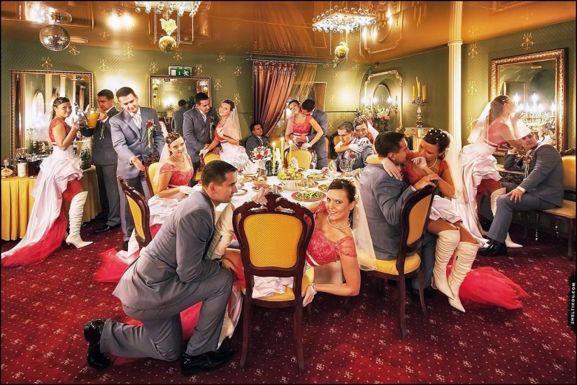 What photos should not be taken at the wedding
