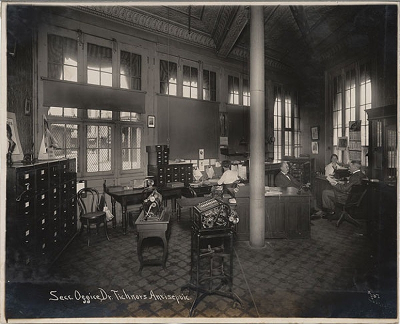 What were the offices like a hundred years ago