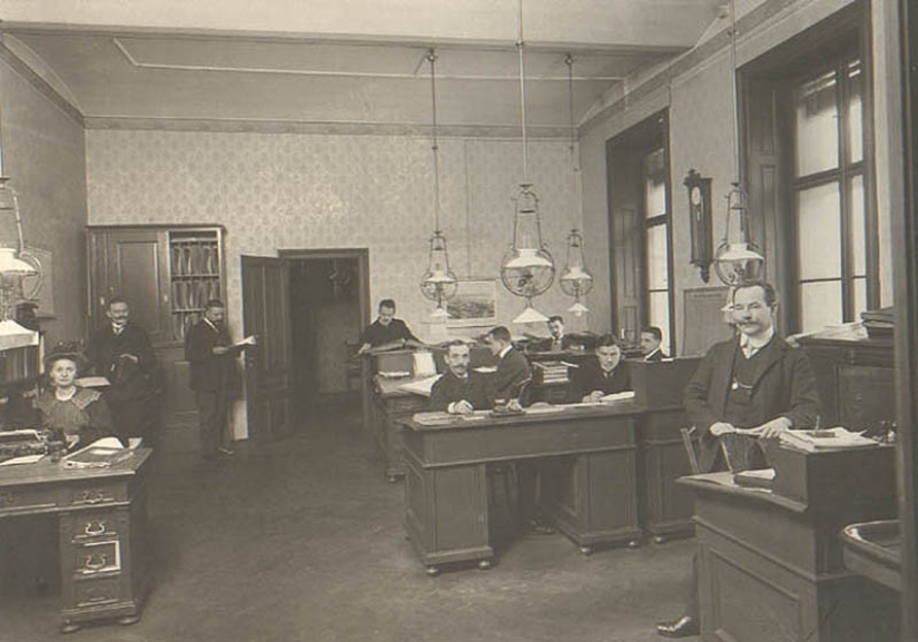 What were the offices like a hundred years ago
