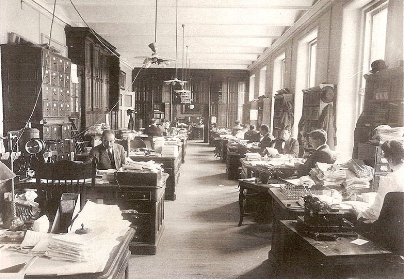 What were the offices like a hundred years ago