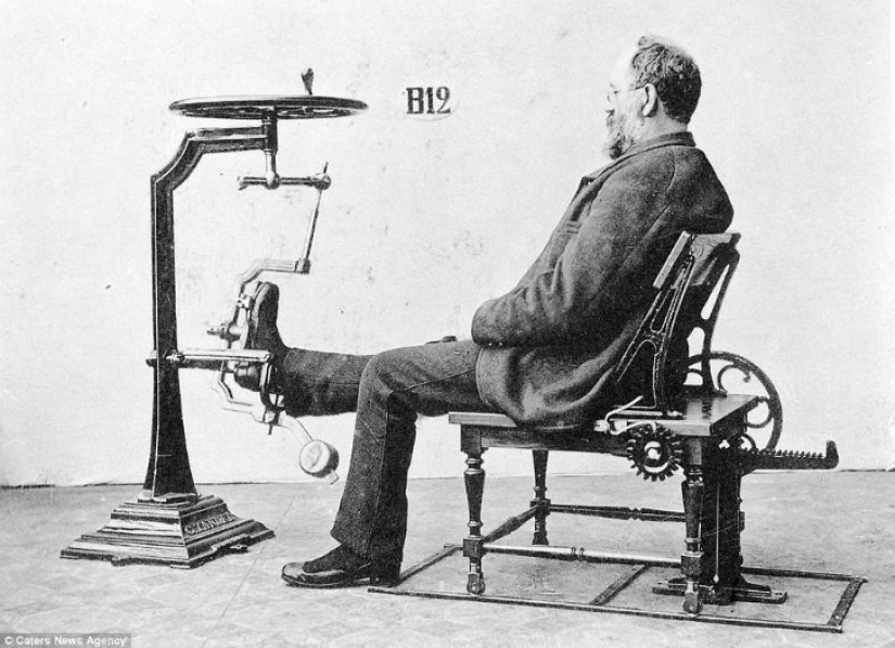 What were the progenitors of modern sports simulators?