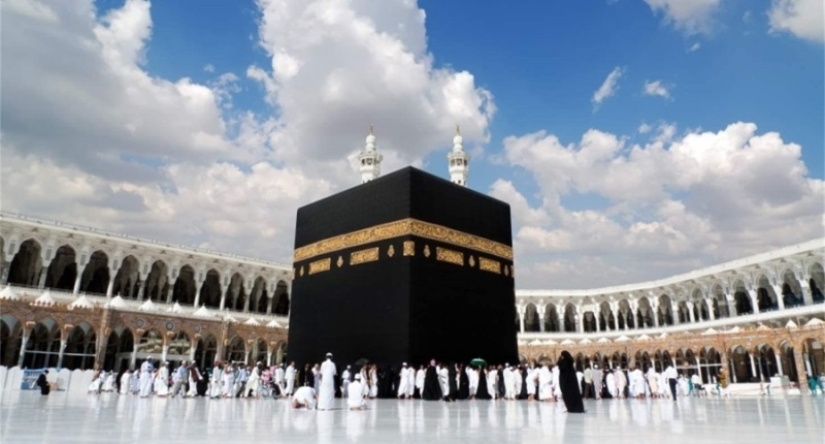 What&#39;s inside the Kaaba, the Muslim holy site