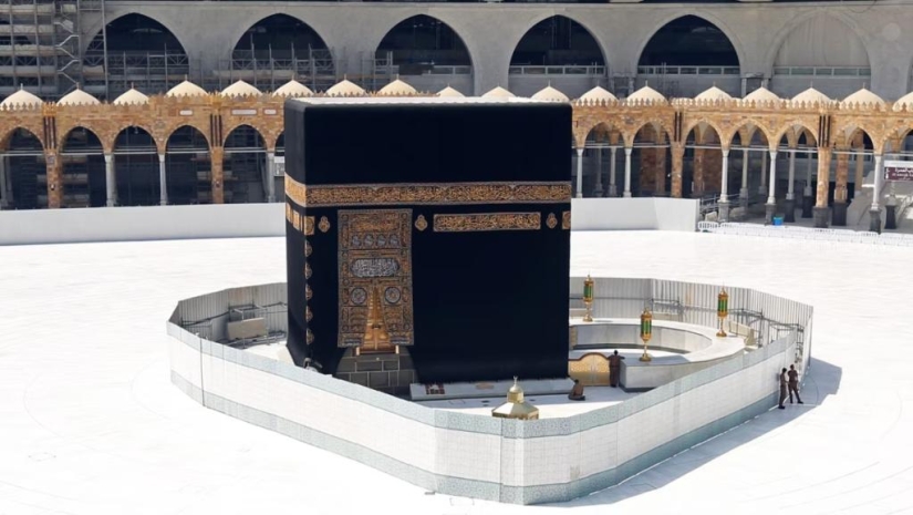 What&#39;s inside the Kaaba, the Muslim holy site