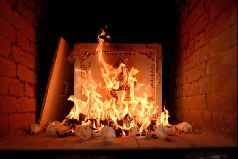 When bones turn to ash: what happens to the body during cremation