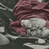 When death comes to face, or the Story of the most beautiful suicide of the 20th century