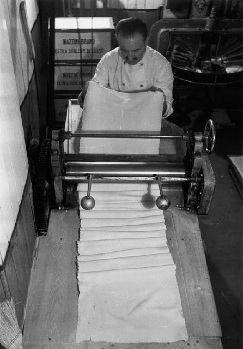 When hung noodles: manufacture of spaghetti at the beginning of the XX century