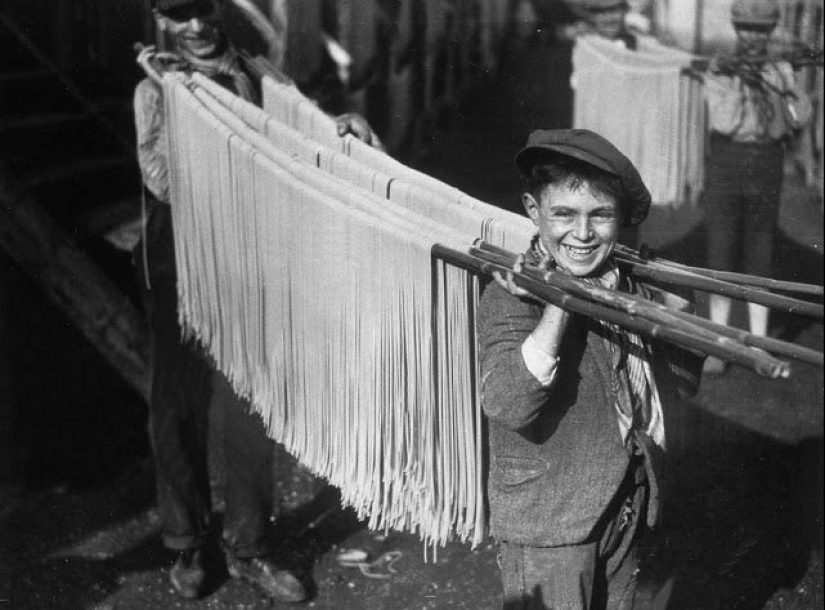 When hung noodles: manufacture of spaghetti at the beginning of the XX century