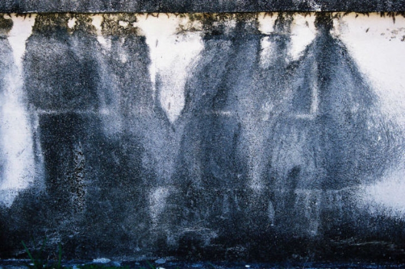 When random masterpieces are much cooler than real art When random masterpieces are much cooler than real art