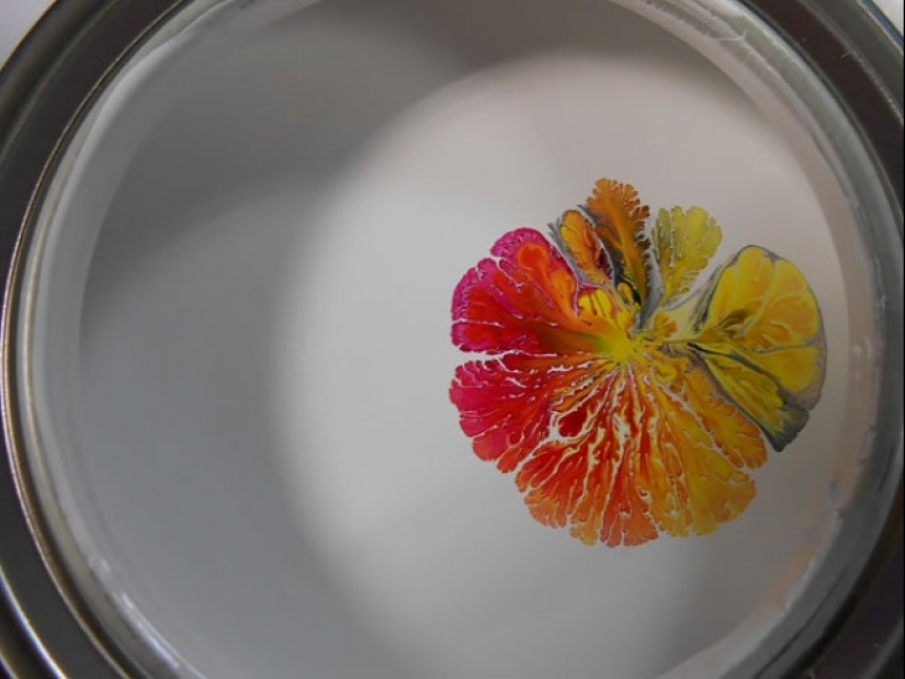 When random masterpieces are much cooler than real art When random masterpieces are much cooler than real art