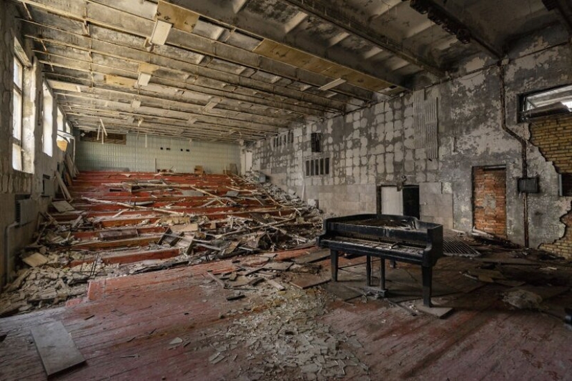 When the music stopped: sad pianos in abandoned buildings