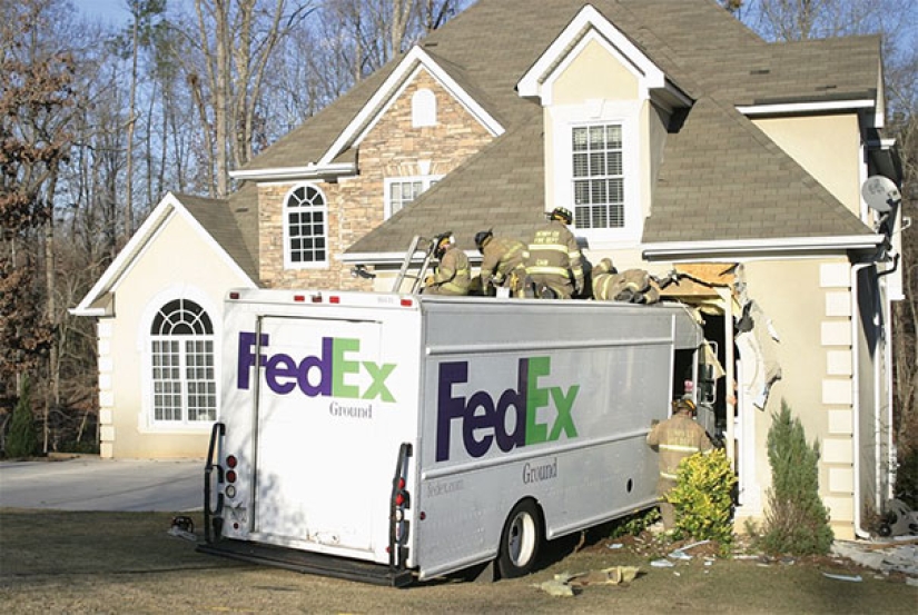 When the postman is not Pechkin: Epic Delivery service Blunders