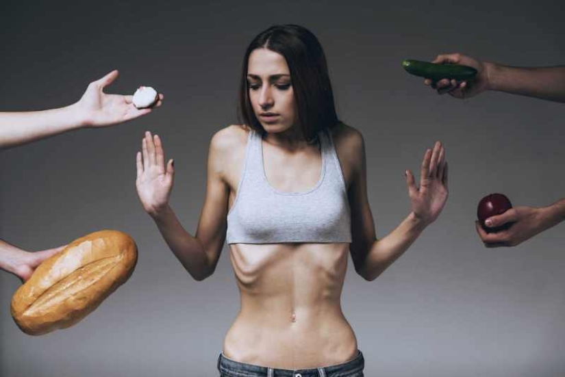Who are &quot;almond moms&quot; and how do they ruin their children&#39;s lives?