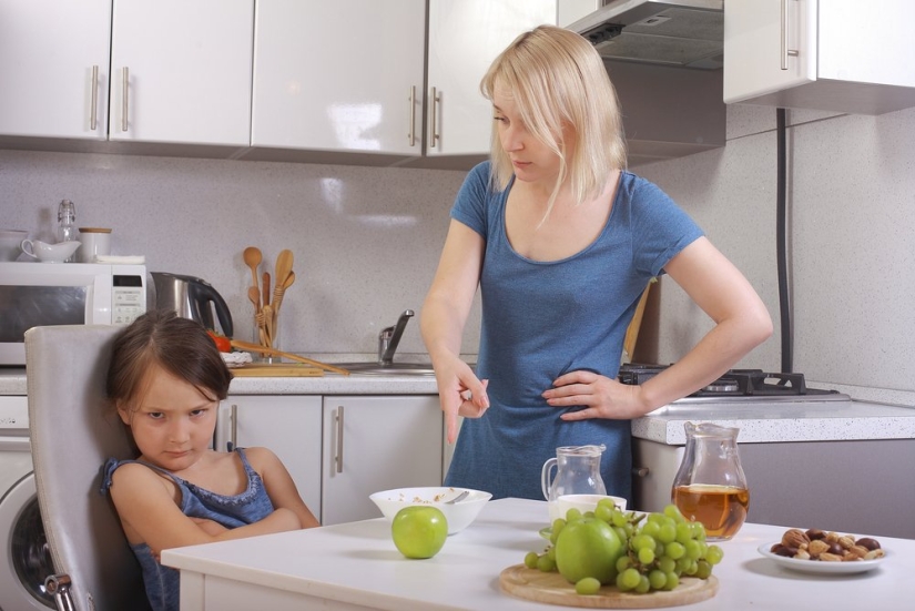 Who are &quot;almond moms&quot; and how do they ruin their children&#39;s lives?