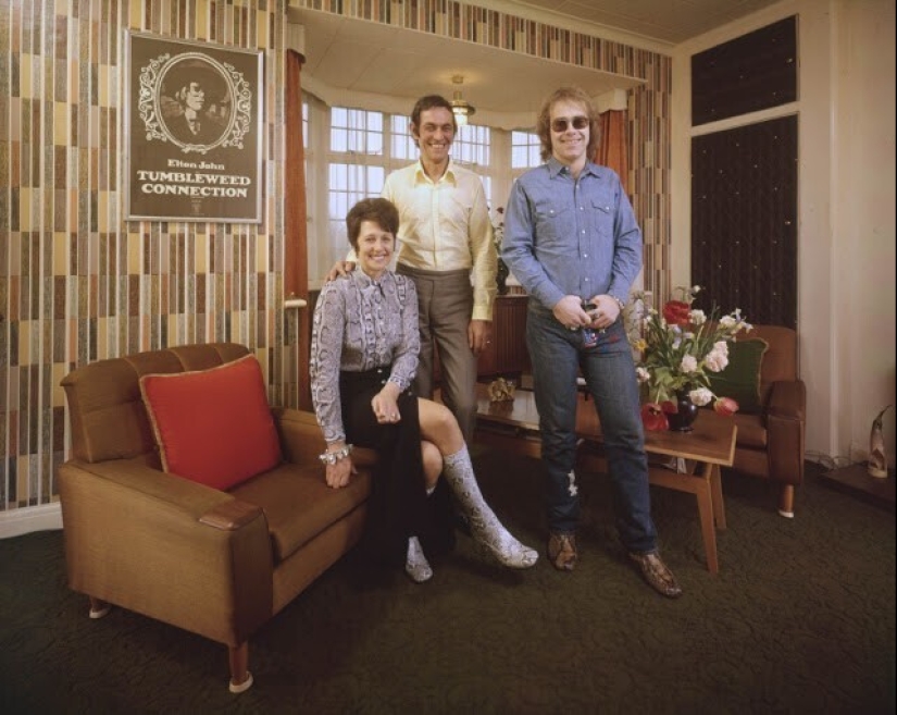 Who are you born into? Elton John and his Parents