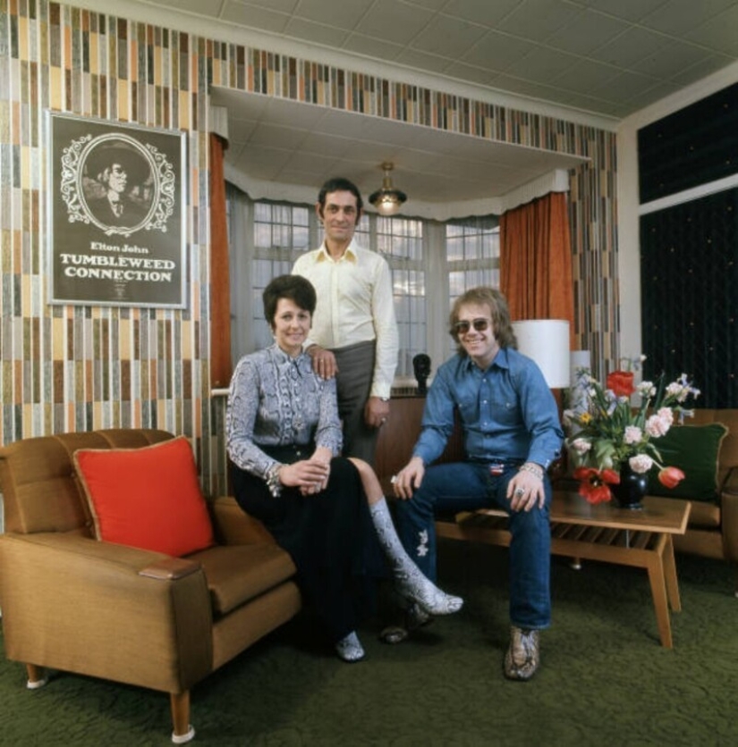 Who are you born into? Elton John and his Parents