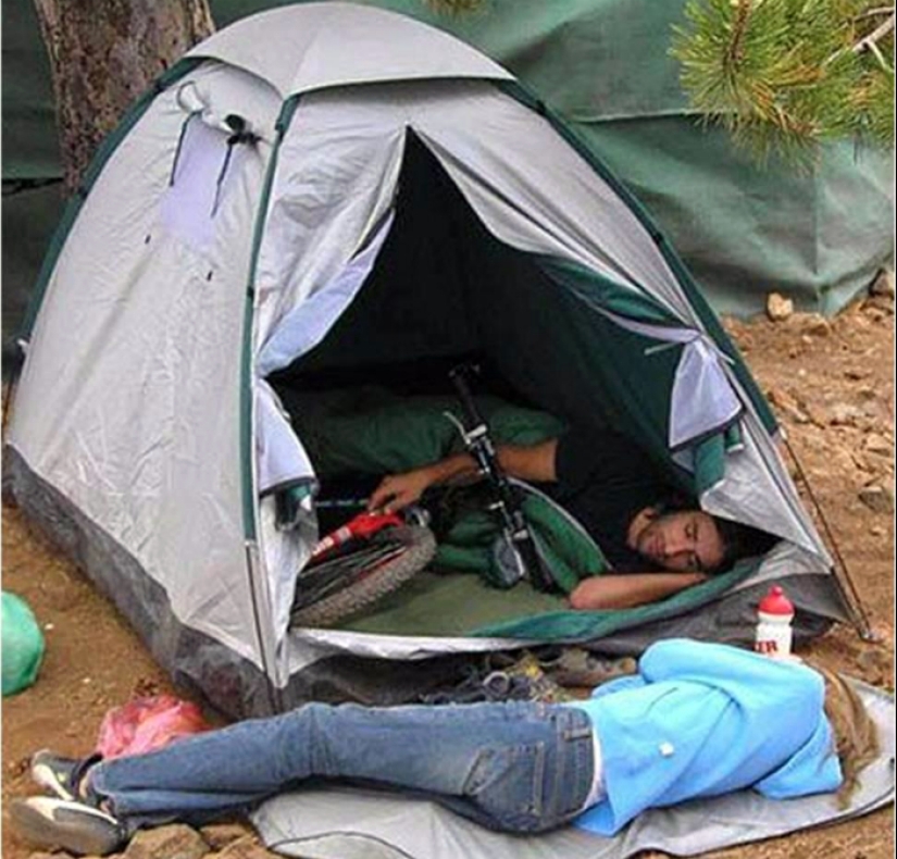 Who said that the weaker sex is a woman? Here are 13 photoproofs reverse