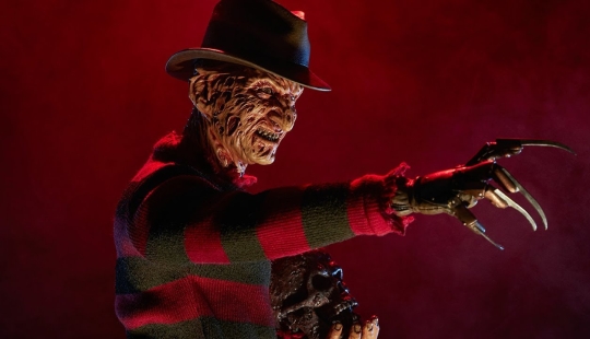 Why did Freddy Krueger wear a red-and-green striped sweater? Why did Freddy Krueger wear a red-and-green striped sweater?