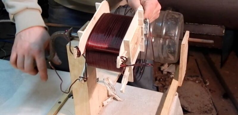 Why disappeared metal "W" and "E", familiar to us from childhood