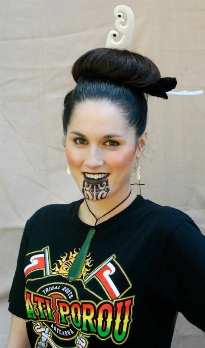 Why do beauties need a beard? The history of ta-moko Maori tattoos that are becoming a trend Why do beauties need a beard? The history of ta-moko Maori tattoos that are becoming a trend