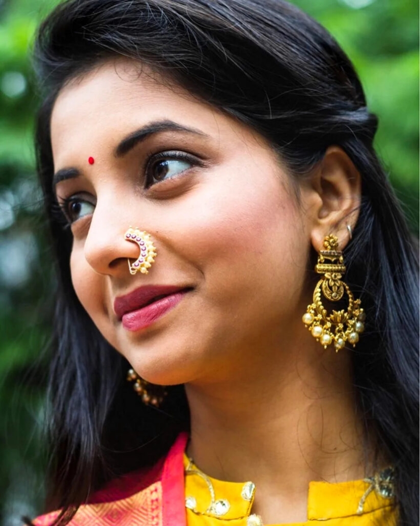 Why do Indian women wear nose rings? Why do Indian women wear nose rings?