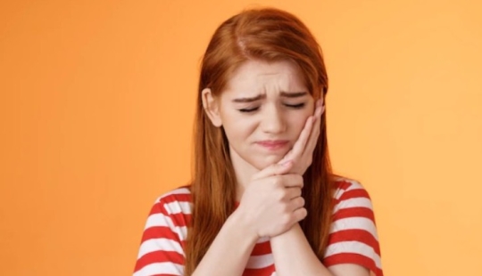 Why do redheads feel pain differently than others