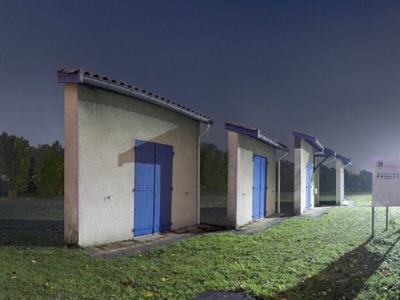 Why do you need facades without buildings, or the Ceremonial reality of Zachary Godrillo-Roy