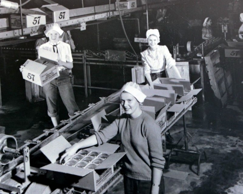 Why Heinz ketchup has been produced in clear bottles for 100 years Why Heinz ketchup has been produced in clear bottles for 100 years