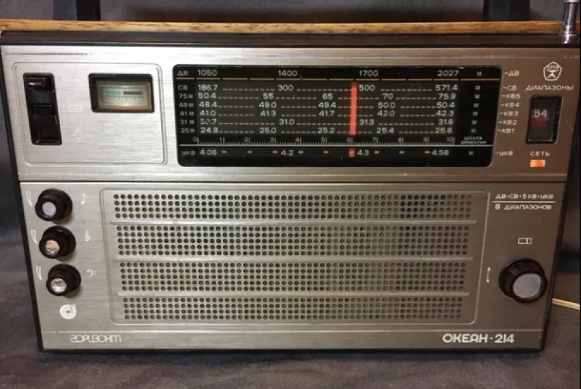 Why modern receivers the AM band, where there is some interference