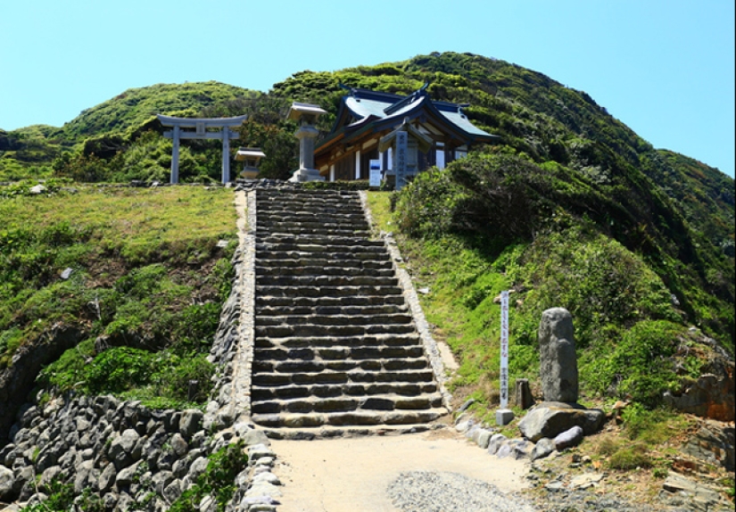 Why the Japanese island of Okinoshima has been closed to women for centuries Why the Japanese island of Okinoshima has been closed to women for centuries