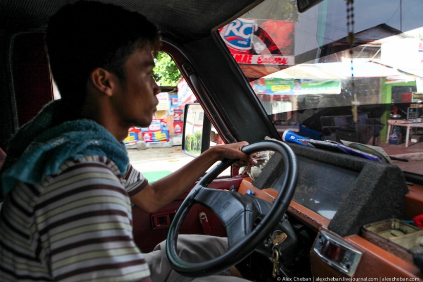 Wild road rules in different countries of the world Wild road rules in different countries of the world