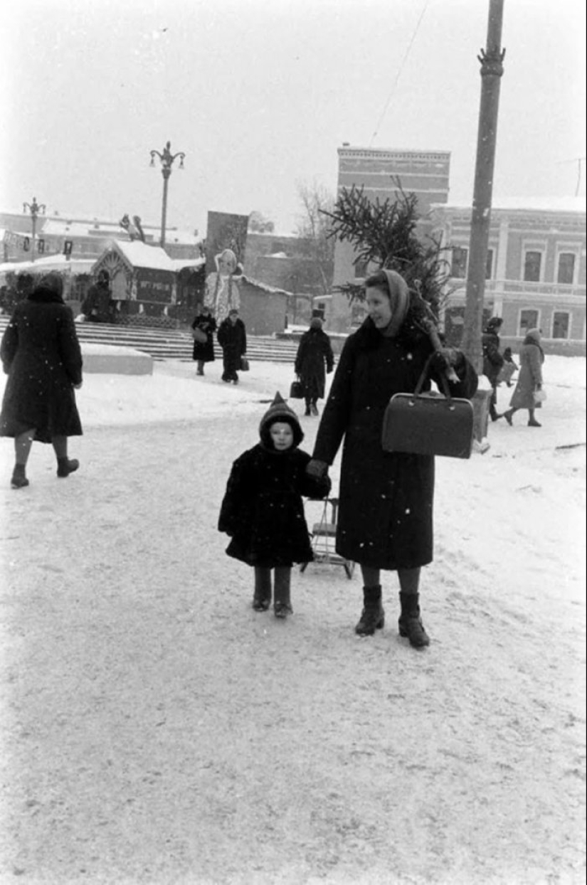 Winter sledding in the USSR