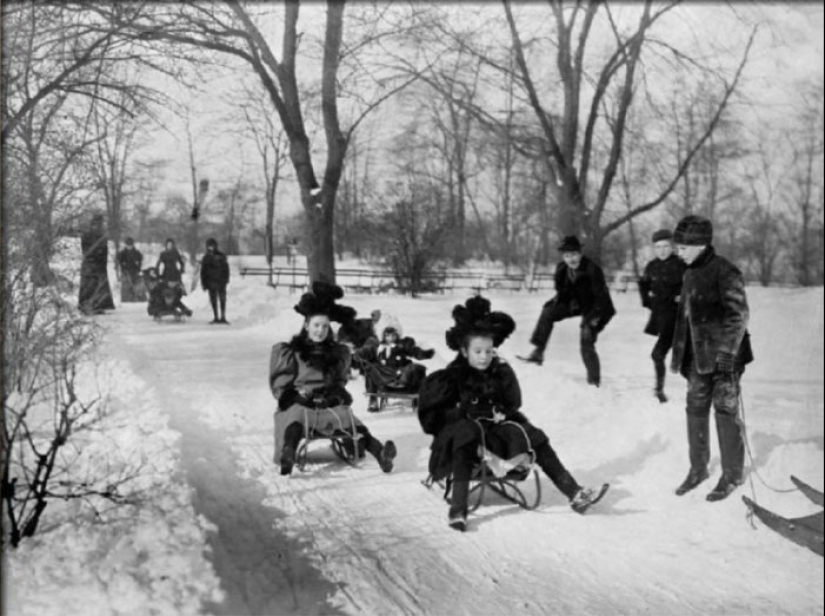 Winter sledding in the USSR