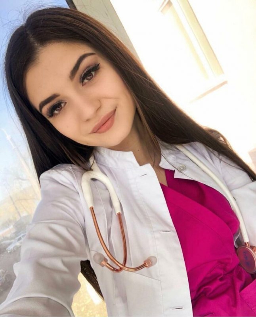 With such a medical staff, it's not scary to die: 16 photos of beauties in white coats