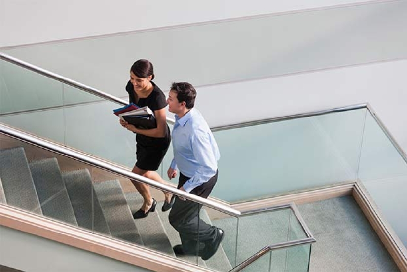 Work and lose weight: 5 tips for fighting excess weight in the office