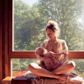 World Breastfeeding Week: watch how beautiful mothers feed their babies World Breastfeeding Week: watch how beautiful mothers feed their babies
