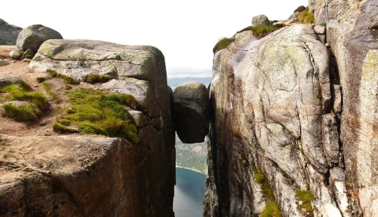 Would you dare to stand on Kjeragbolten?