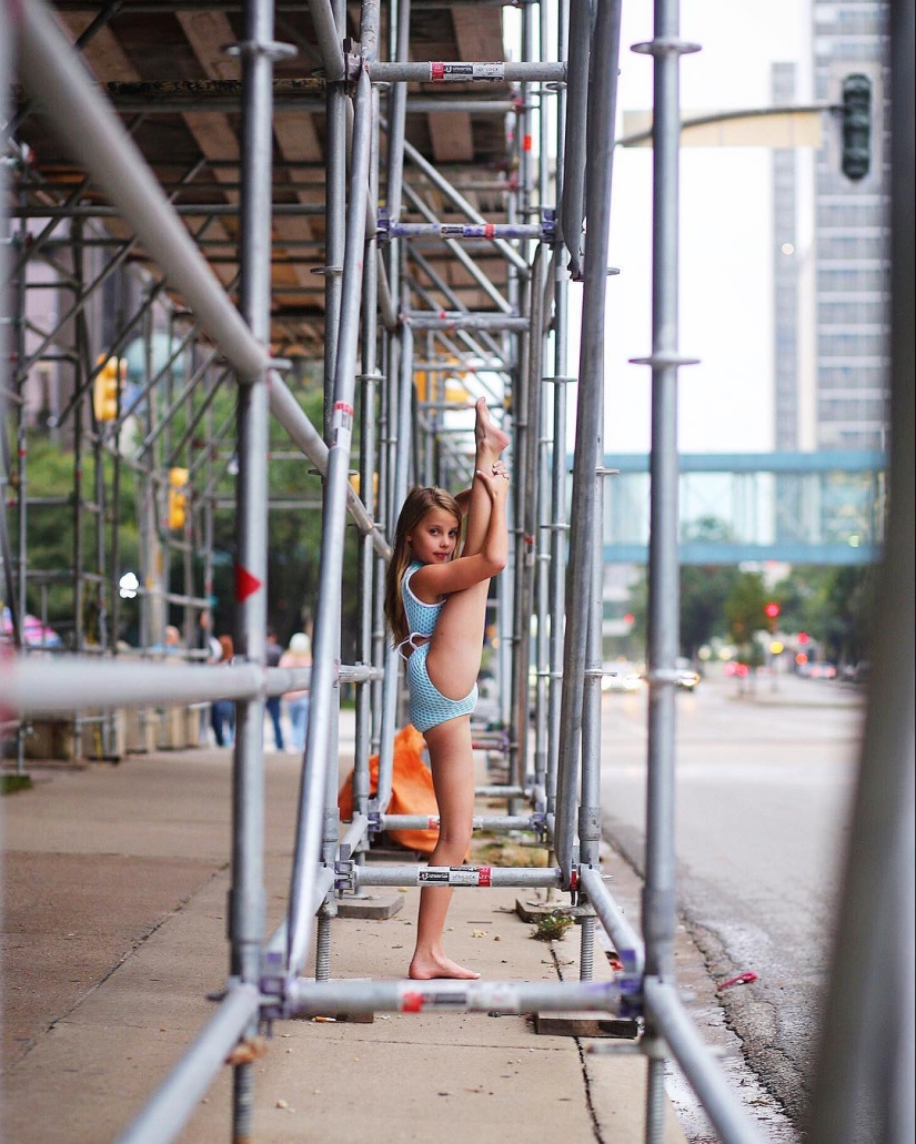 Young ballerinas on the streets of Dallas