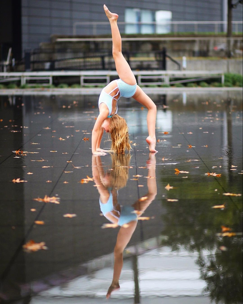 Young ballerinas on the streets of Dallas