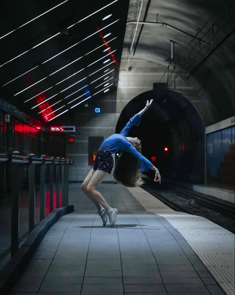 Young ballerinas on the streets of Dallas