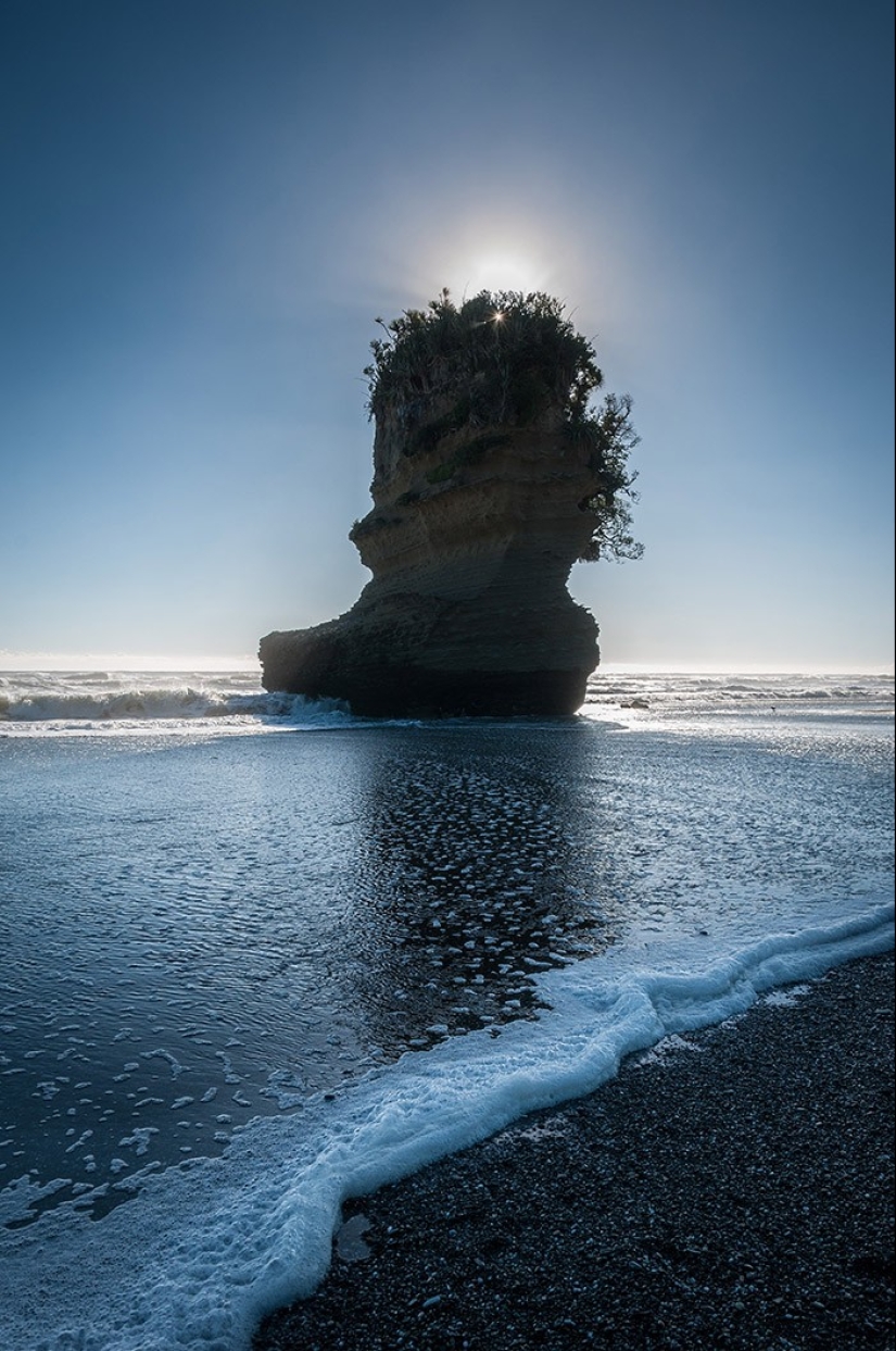 Yuzhny Island is a real paradise on Earth! Yuzhny Island is a real paradise on Earth!