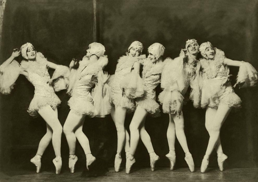 "Ziegfeld Girls": the sexiest Broadway actresses of the 1920s "Ziegfeld Girls": the sexiest Broadway actresses of the 1920s