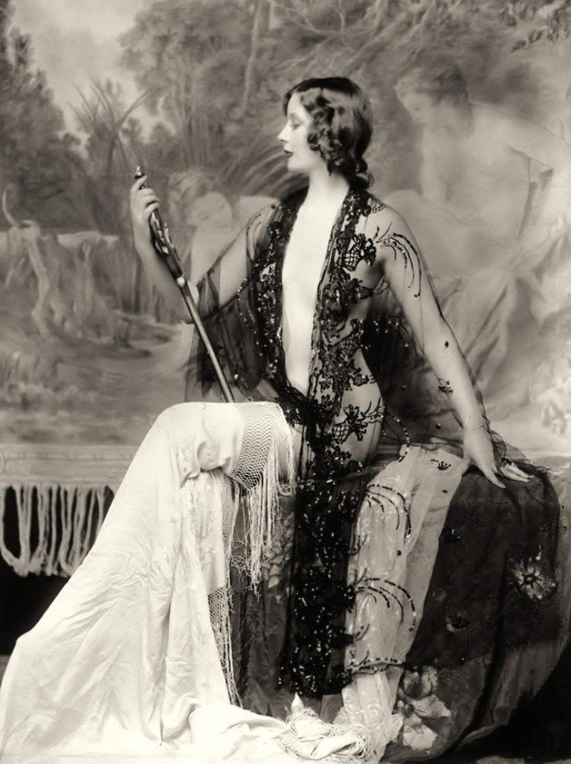 "Ziegfeld Girls": the sexiest Broadway actresses of the 1920s "Ziegfeld Girls": the sexiest Broadway actresses of the 1920s