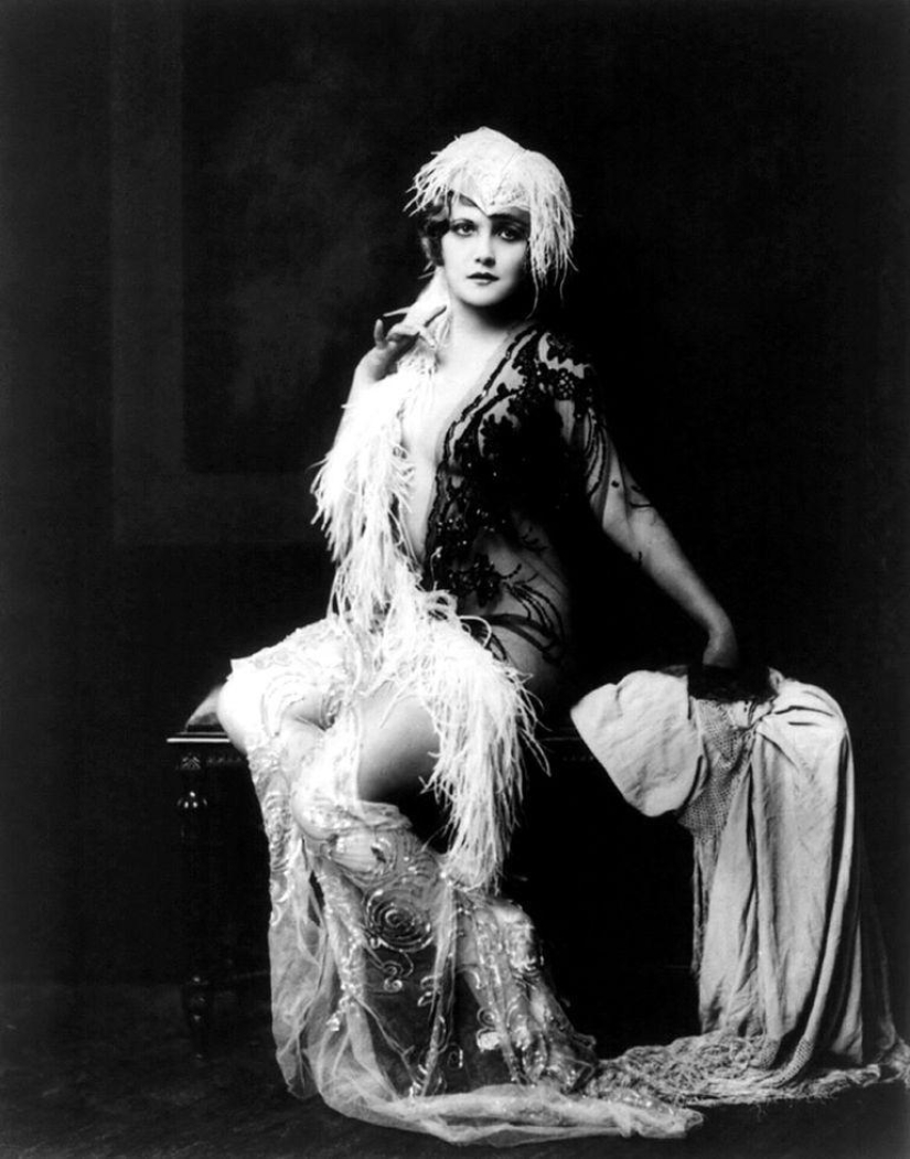 "Ziegfeld Girls": the sexiest Broadway actresses of the 1920s "Ziegfeld Girls": the sexiest Broadway actresses of the 1920s
